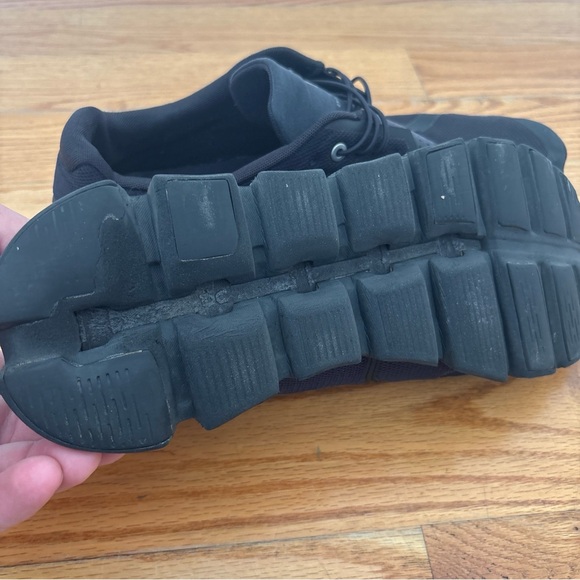 On Running Men's Cloudtrail Trail Running Shoes - Black - Picture 6 of 9